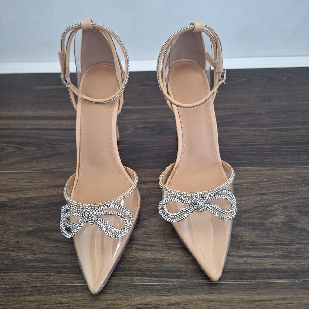 NWOT Journee Collection Beige/Clear Pointed Toe Pump Formal Preppy Classy - Picture 2 of 8